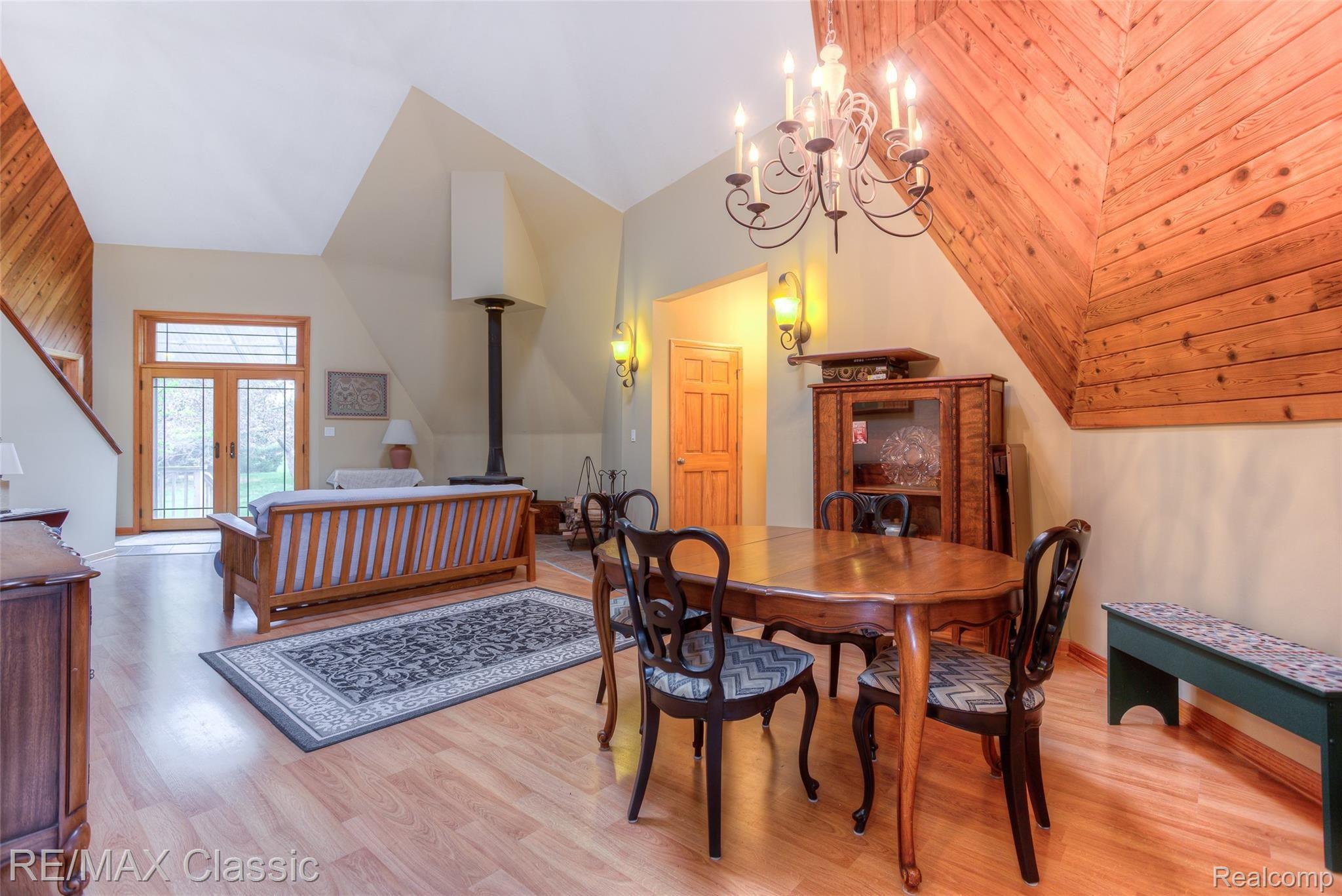 13257 Fagan Road Holly, MI 48442 - Photo 12 of 62 13257 fagan interiors (42).jpg