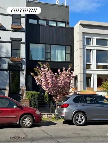 a car parked in front of a building