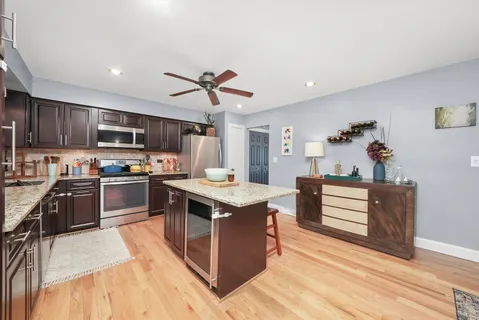 $485,000 | 530 North Fairfield Avenue, Lombard, IL 60148