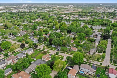 $485,000 | 530 North Fairfield Avenue, Lombard, IL 60148