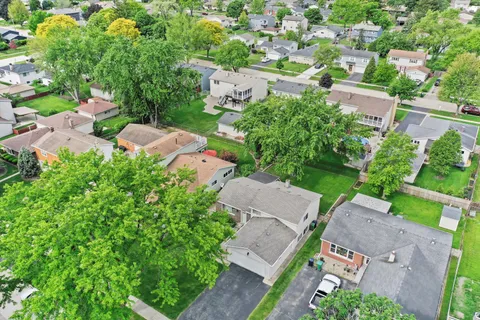 $485,000 | 530 North Fairfield Avenue, Lombard, IL 60148