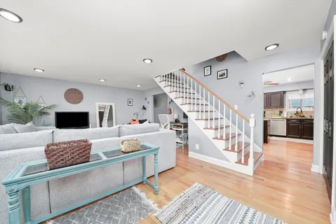 $485,000 | 530 North Fairfield Avenue, Lombard, IL 60148