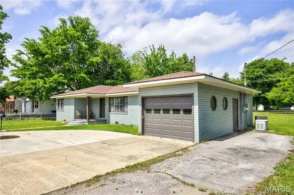 $180,000 | 209 East Pine Street, East Prairie, MO 63845