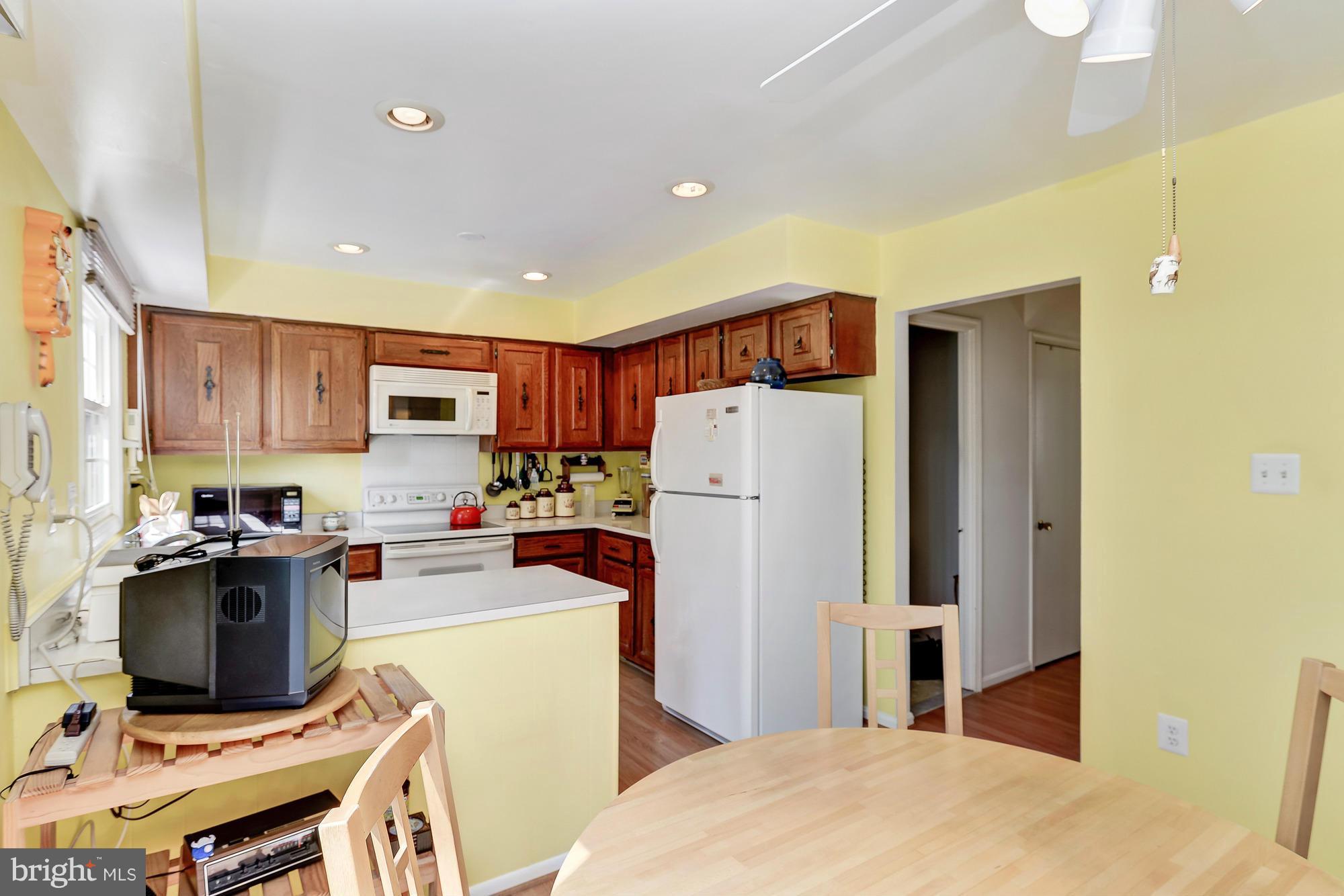 3208 Bustleton Lane Silver Spring, MD 20906 - Photo 13 of 28 Kitchen