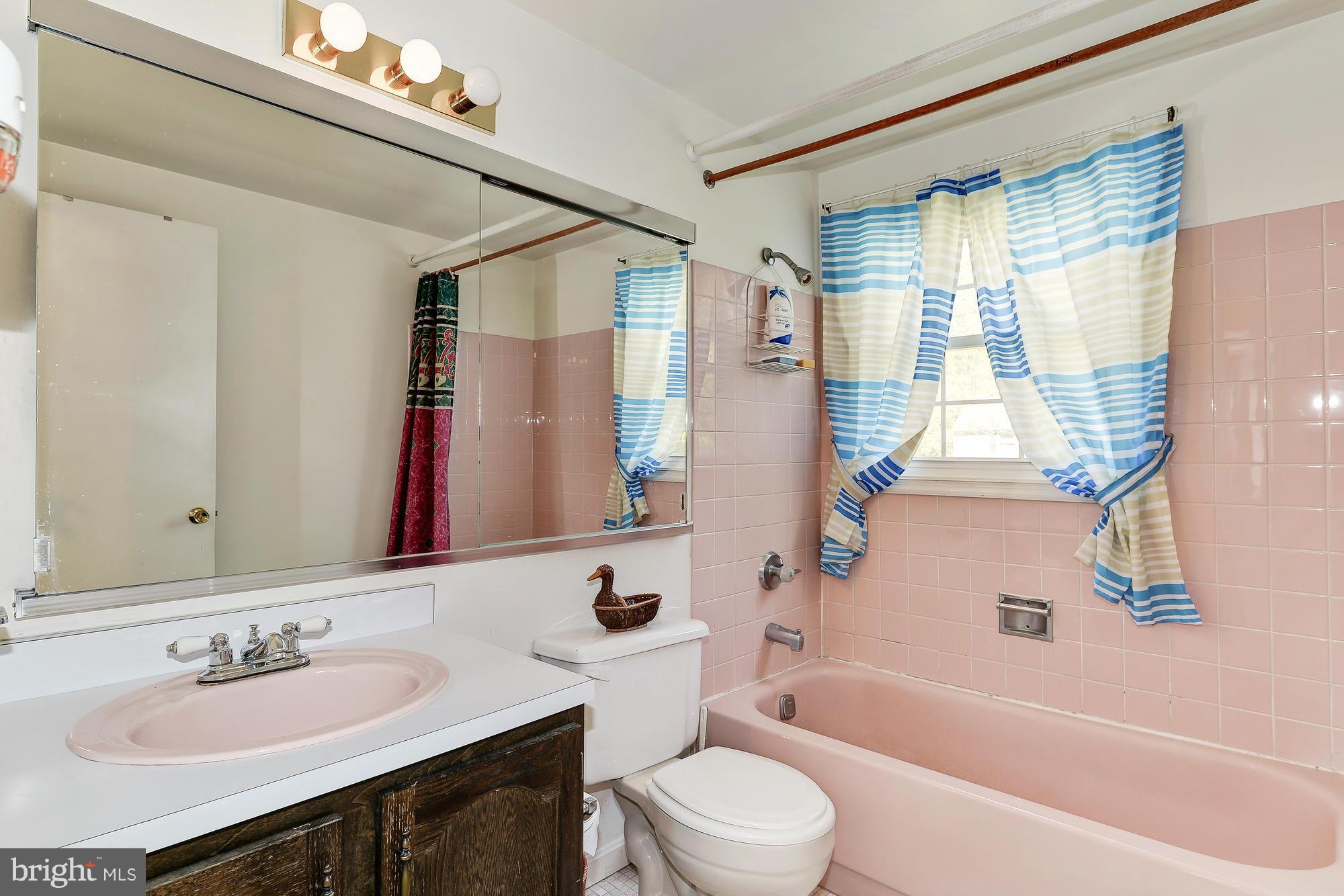 3208 Bustleton Lane Silver Spring, MD 20906 - Photo 21 of 28 Bath