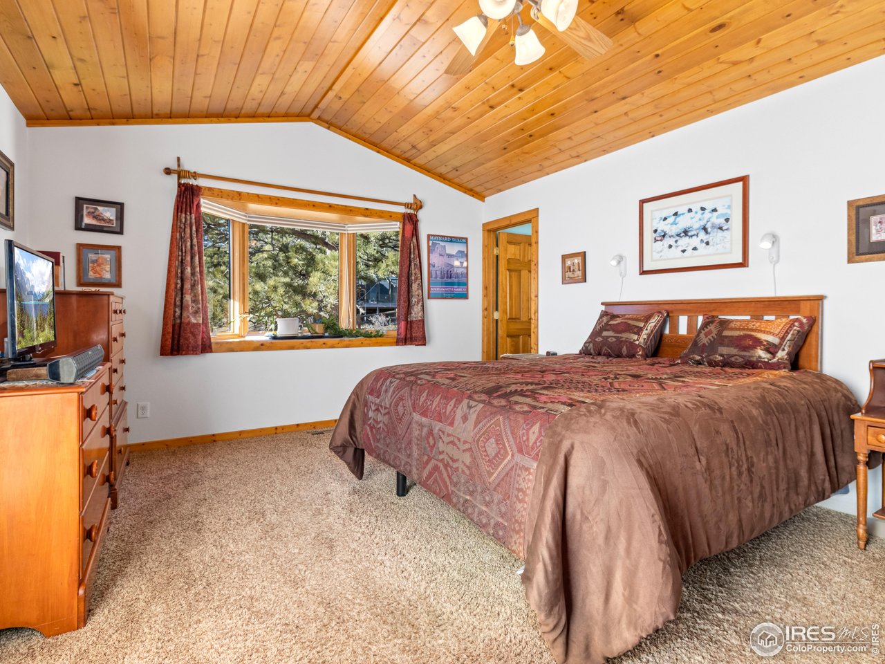 1850 Ranch Circle Estes Park, CO 80517 - Photo 21 of 46 Spacious Primary BR