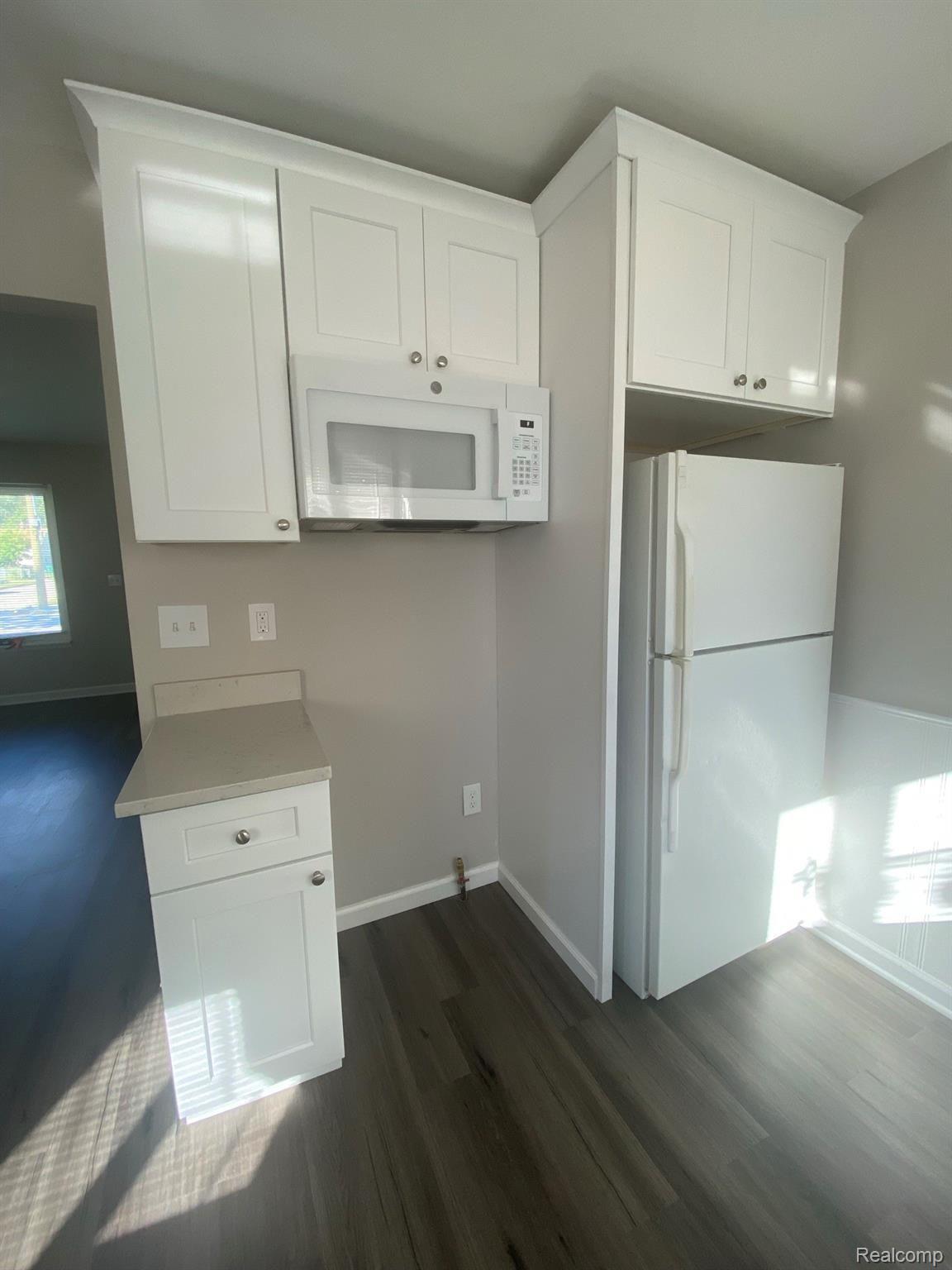 23006 Roxana Avenue Eastpointe, MI 48021 - Photo 6 of 19 IMG_3211.JPEG