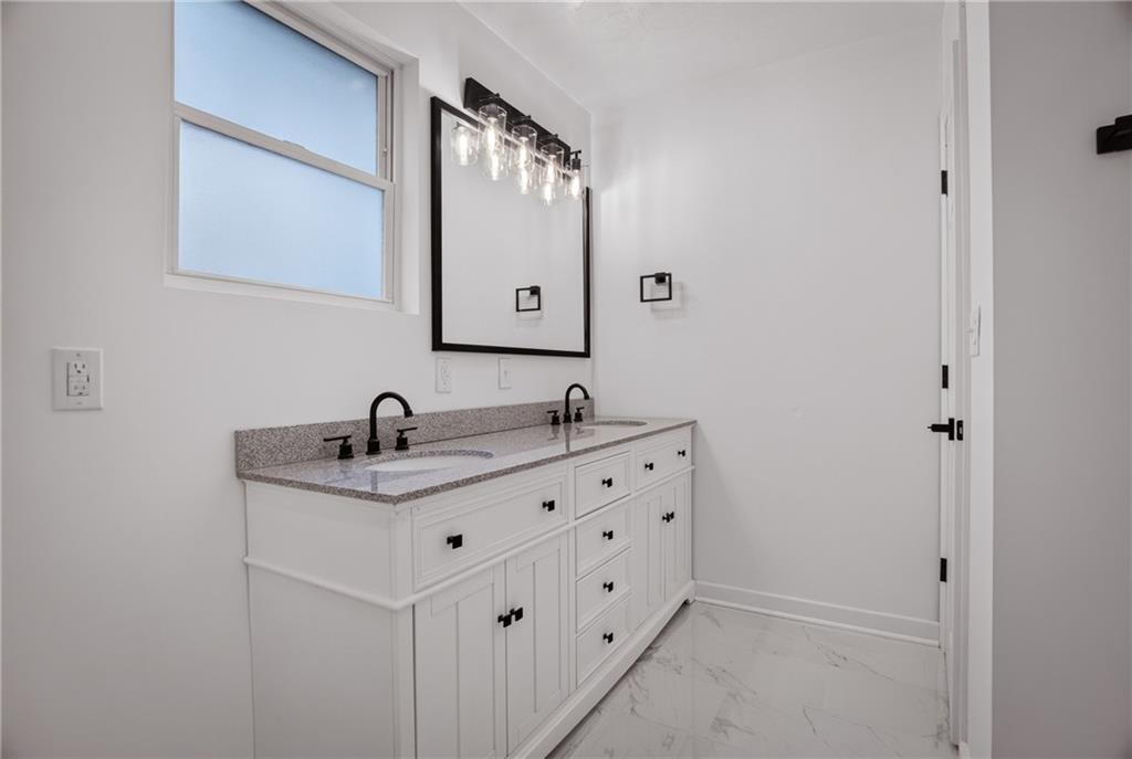 635 Valley Street Oakmont, PA 15139 - Photo 15 of 38