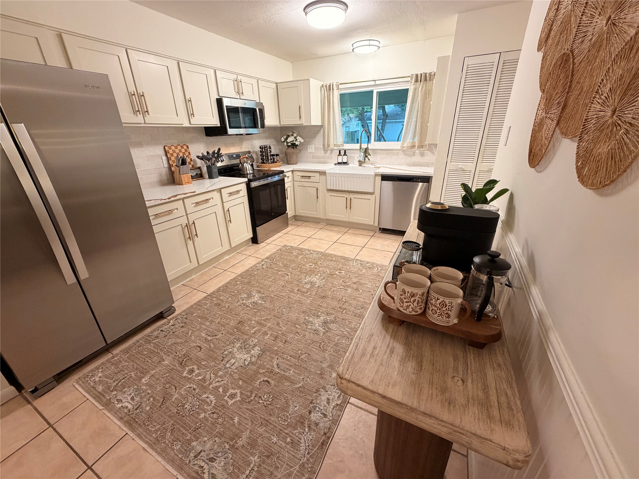 1 Laurel Oak Place Spring, TX 77380 - Photo 3 of 24