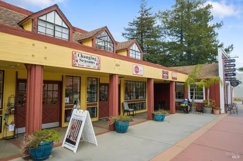 $950,000 | 13 Idro Way, Novato, CA 94945