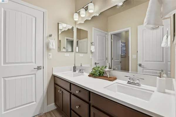 $1,088,000 | 215 Cara Court, Mountain House, CA 95391