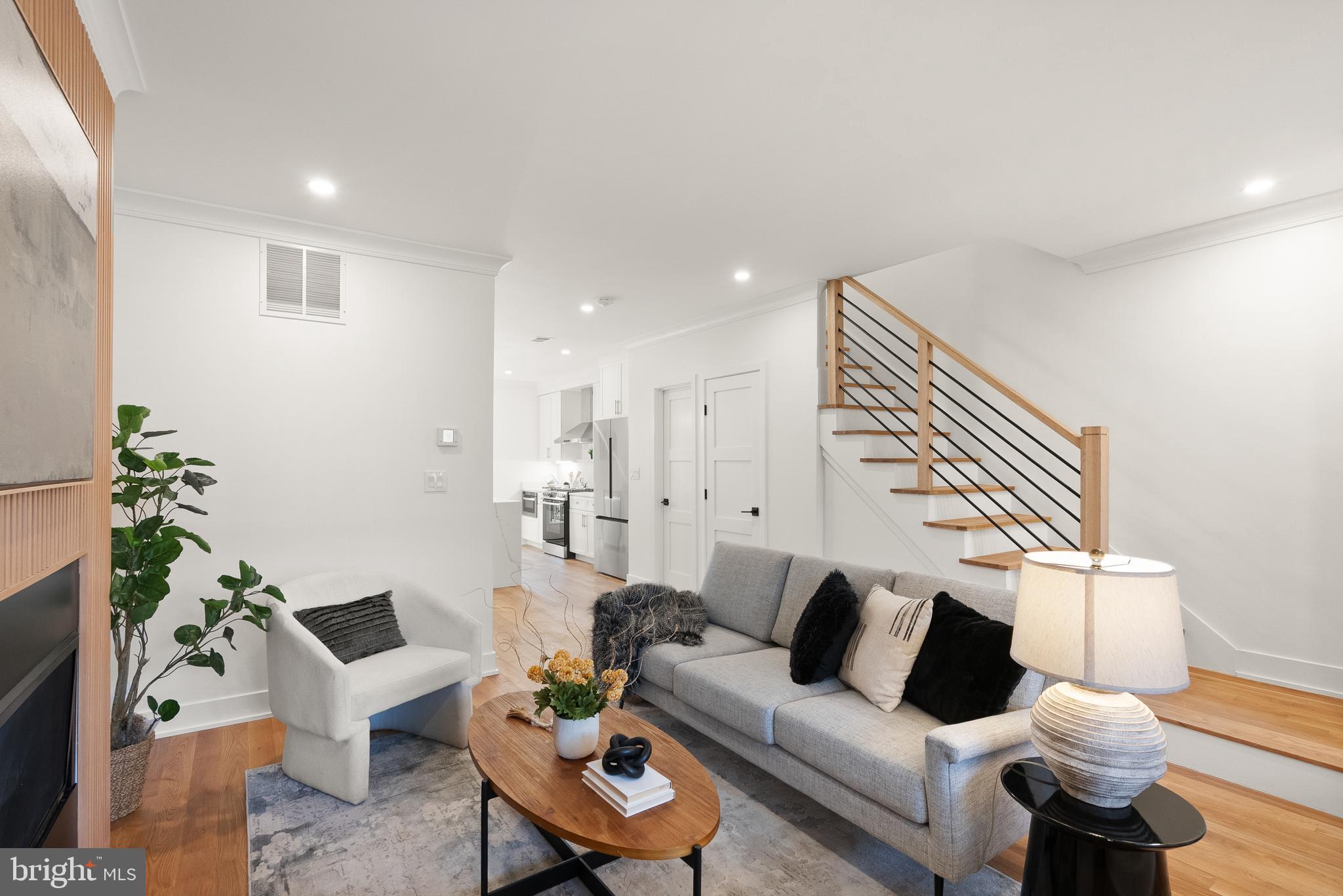 321 16th Street Northeast Washington, DC 20002 - Photo 4 of 45 Sophisticated living room