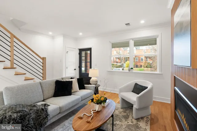 a view of a kitchen and dining room