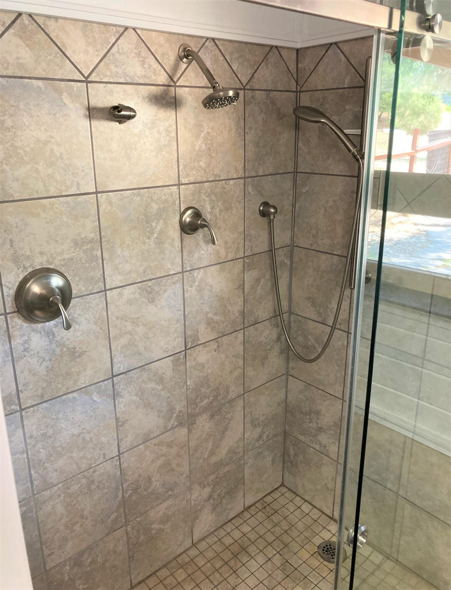 44113 North Fork Drive Three Rivers, CA 93271 - Photo 21 of 45 Master walk-in shower