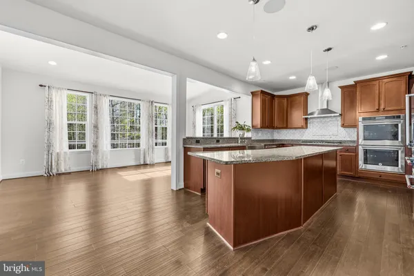 $999,999 | 10008 Thomas Brooke Place, Upper Marlboro, MD 20772