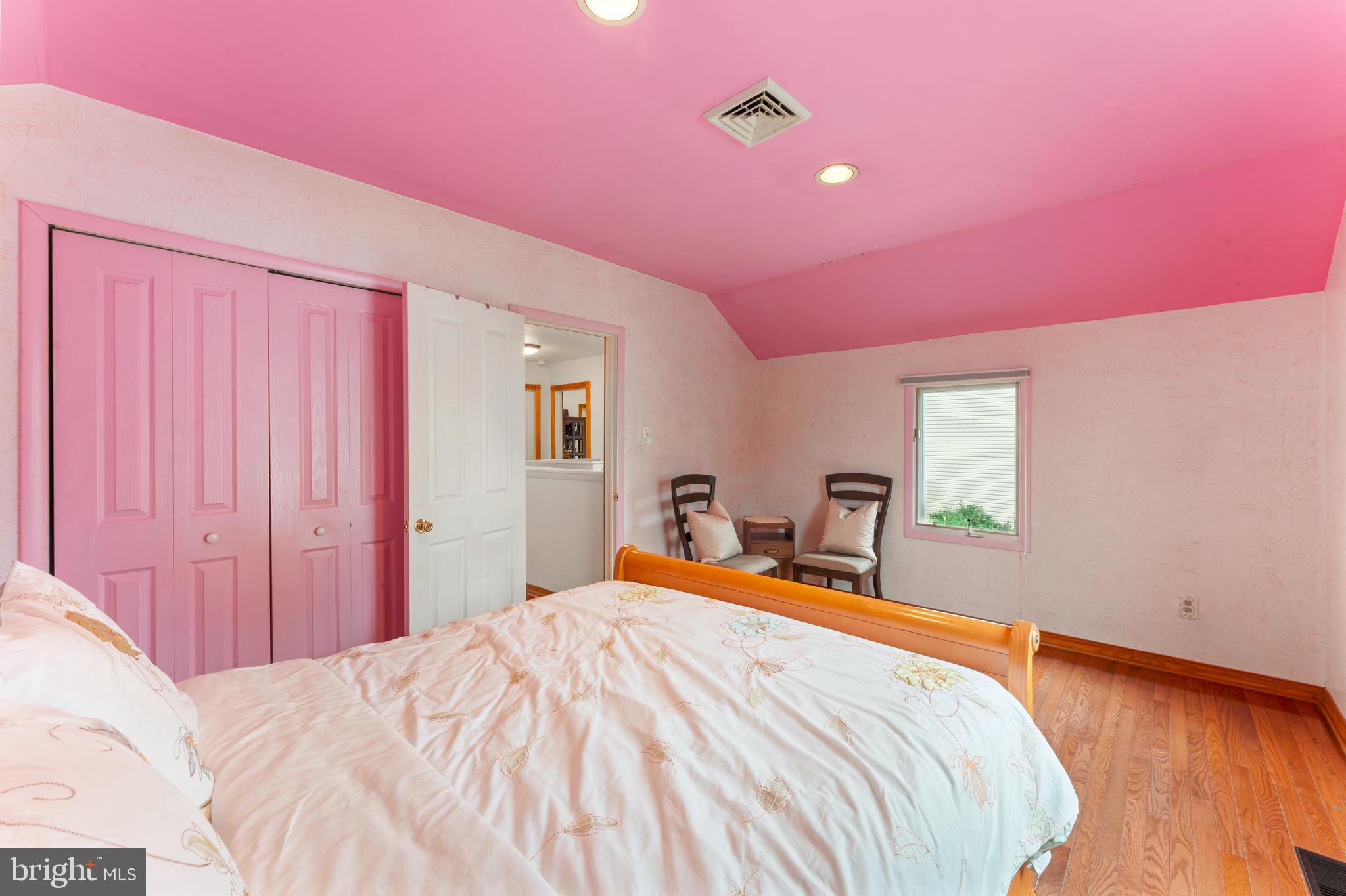 8912 Springview Road Philadelphia, PA 19115 - Photo 23 of 36