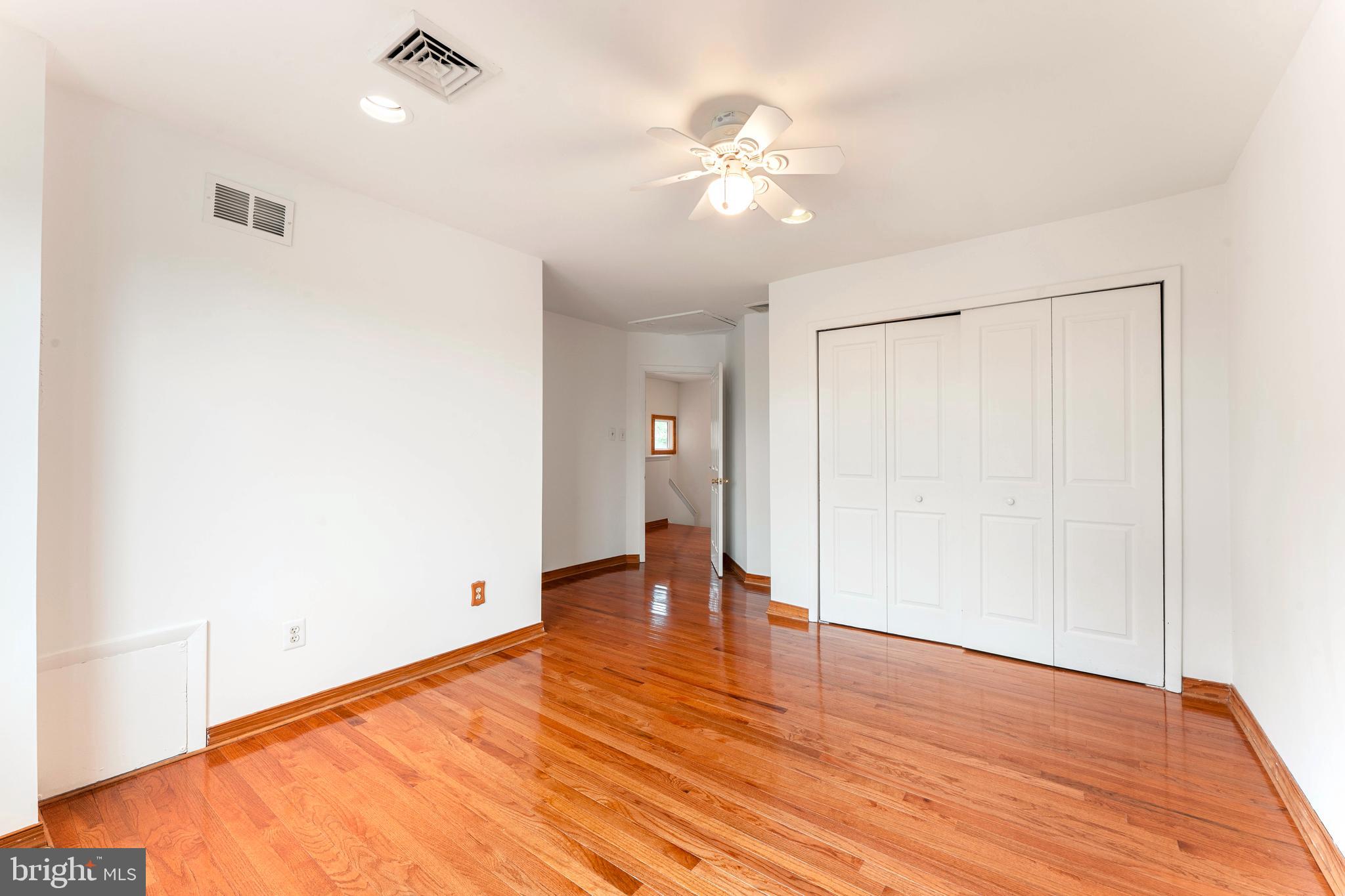 8912 Springview Road Philadelphia, PA 19115 - Photo 25 of 36