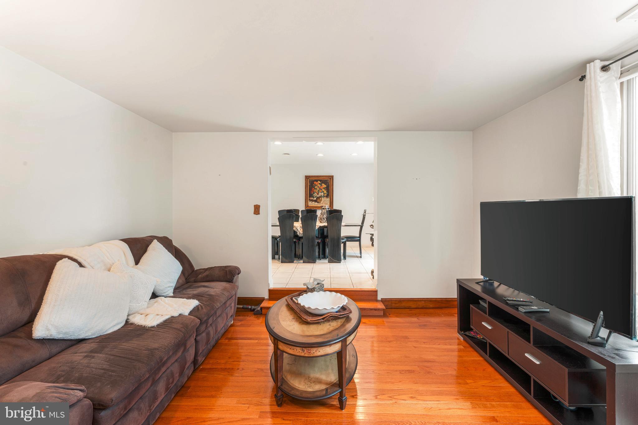 8912 Springview Road Philadelphia, PA 19115 - Photo 8 of 36