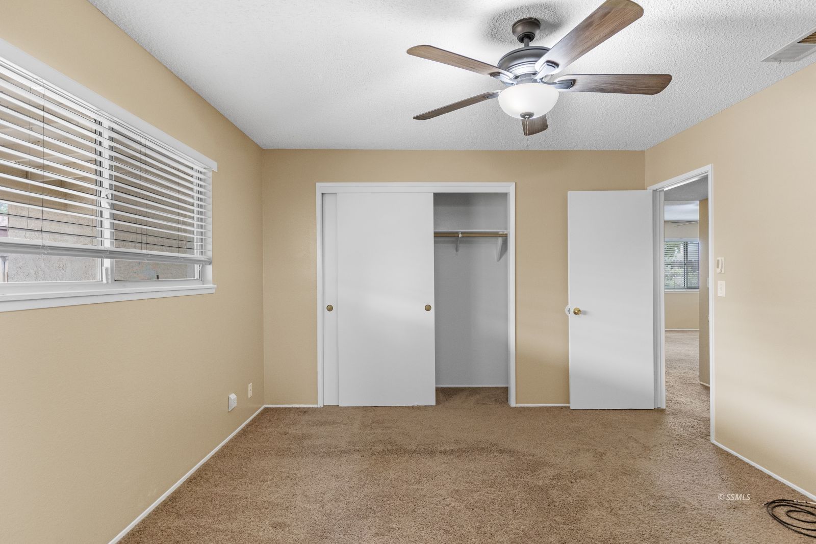 325 South Lincoln Street Ridgecrest, CA 93555 - Photo 17 of 35