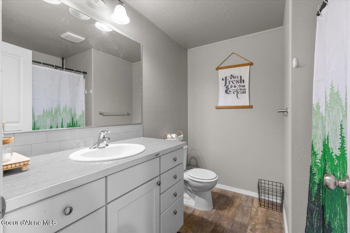 1020 West Jenicek Loop Post Falls, ID 83854 - Photo 30 of 67 Upstairs Full Bath