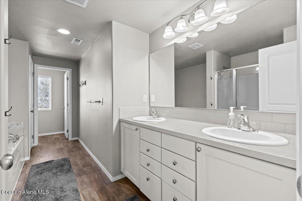 1020 West Jenicek Loop Post Falls, ID 83854 - Photo 40 of 67 Roomy Master BAthroom