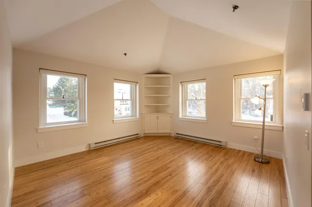 $1,800 | 28 Academy Street, Unit 7, Franconia, NH 03580