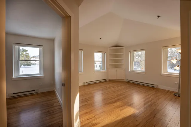 $1,800 | 28 Academy Street, Unit 7, Franconia, NH 03580