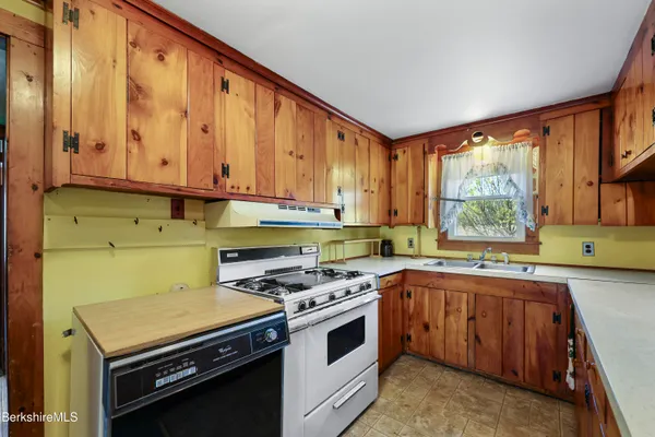 $330,000 | 1698 Clayton Mill River Road, New Marlborough, MA 01259