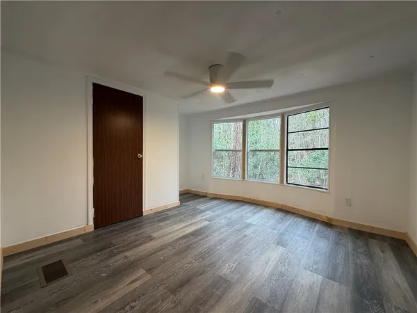 $1,000 | 1222 White Dr N East, Townsend, GA 31331