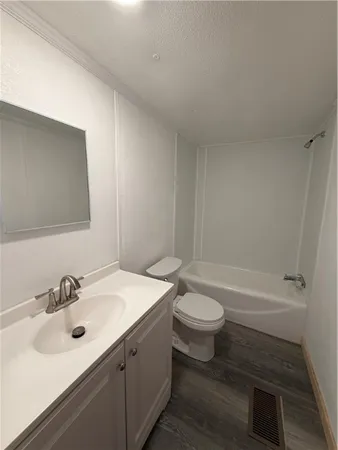 $1,000 | 1222 White Dr N East, Townsend, GA 31331