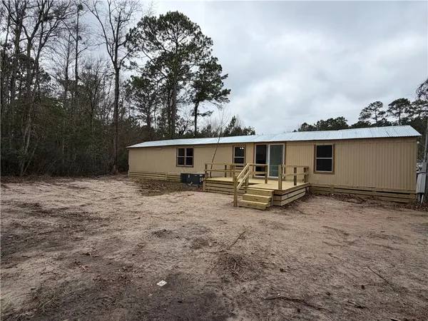 $1,000 | 1222 White Dr N East, Townsend, GA 31331