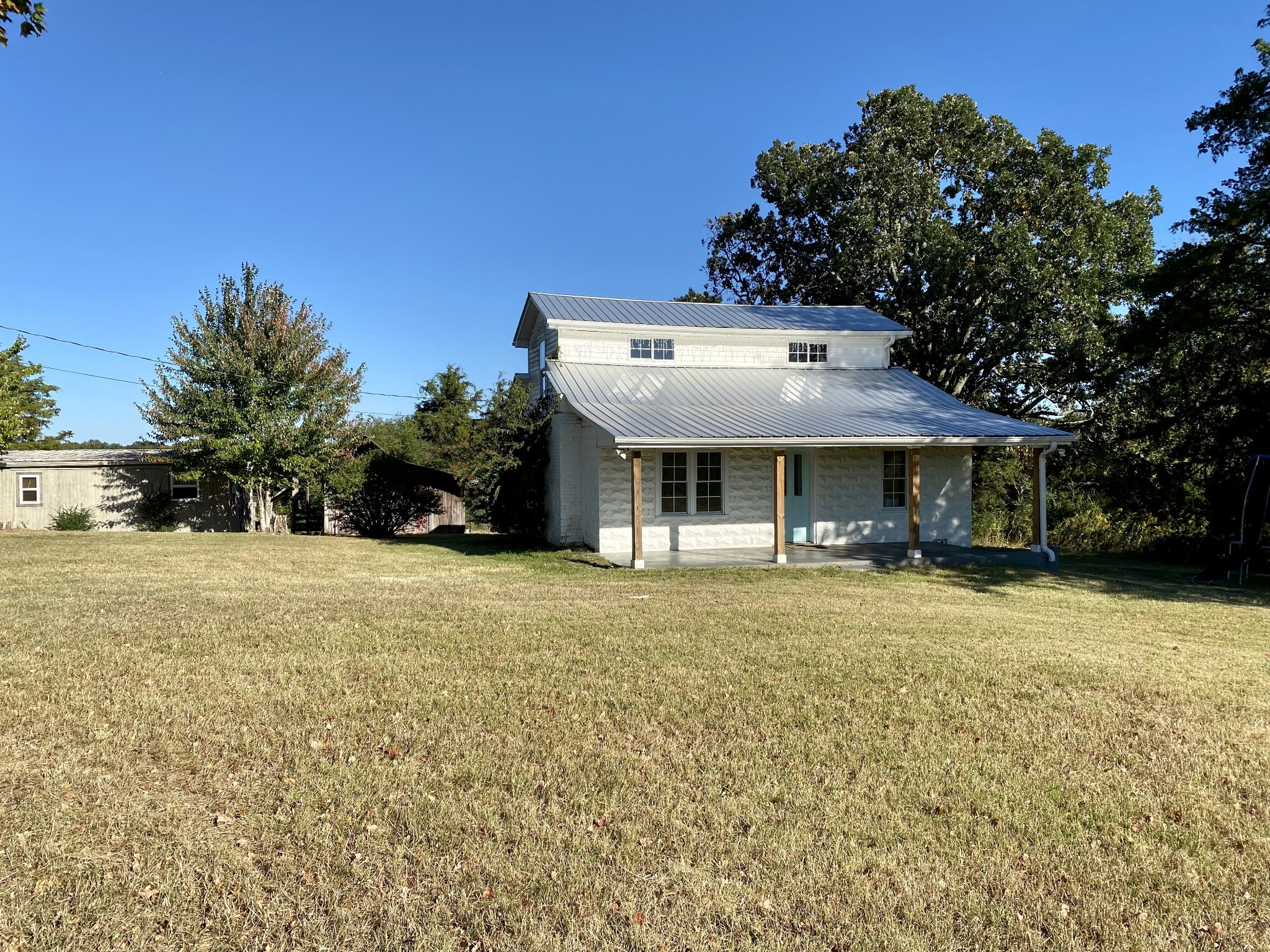 636 Walker Road Dickson, TN 37055 - Photo 1 of 16 Gallery Image 1