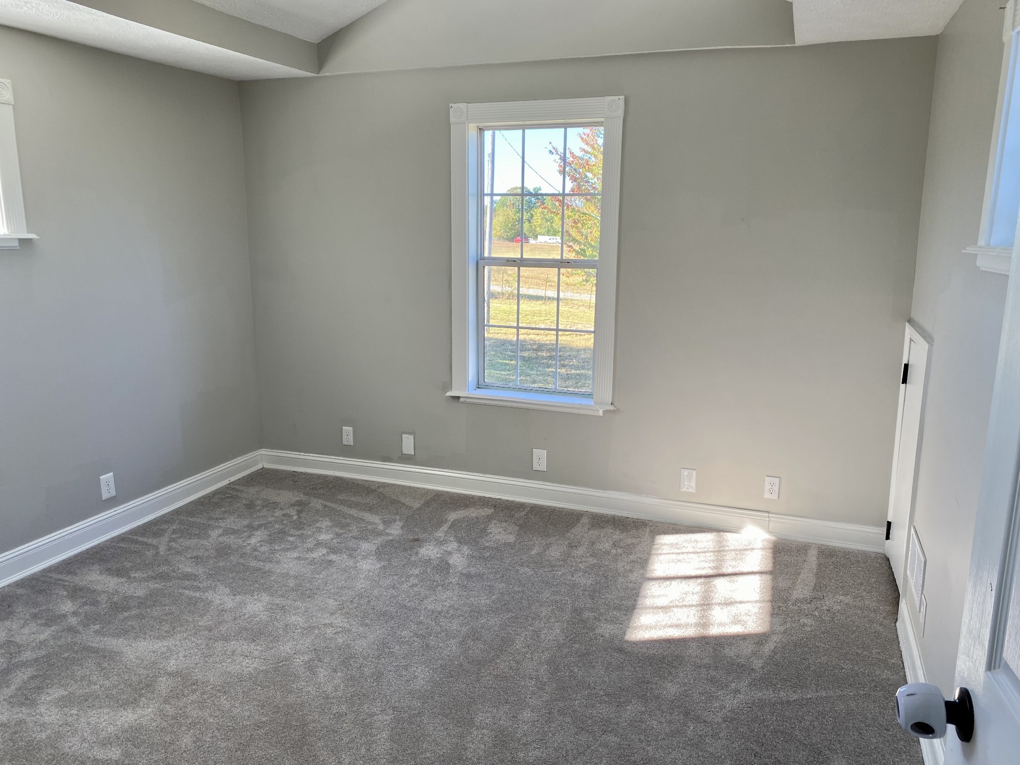 636 Walker Road Dickson, TN 37055 - Photo 8 of 16 Gallery Image 8