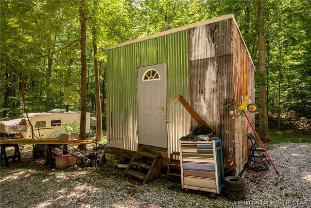 $82,500 | 2121 North High Fill Chapel Road, Taswell, IN 47175