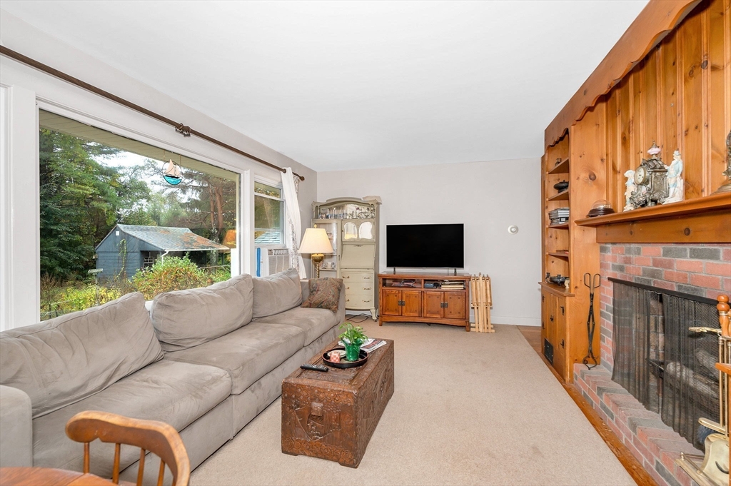 240 Larch Row Wenham, MA 01984 - Photo 15 of 41