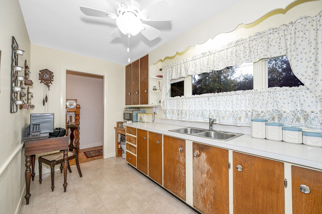 240 Larch Row Wenham, MA 01984 - Photo 25 of 41