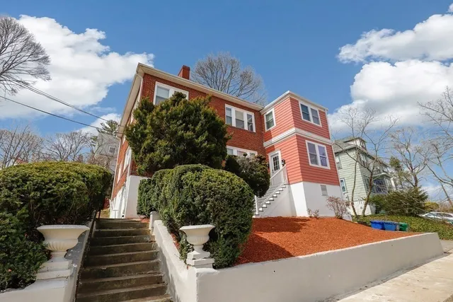 $6,700 | 62 Algonquin Road, Unit 1, Newton, MA 02467