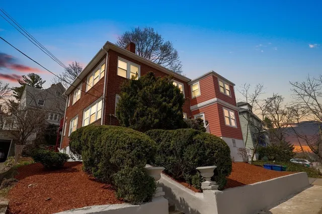 $6,700 | 62 Algonquin Road, Unit 1, Newton, MA 02467