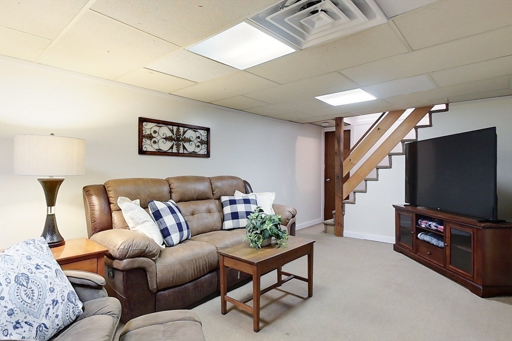 132 Oak Ridge Drive Ayer, MA 01432 - Photo 20 of 33
