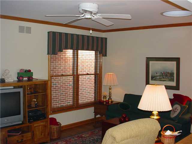 5715 Newgate Road Dublin, OH 43017 - Photo 9 of 18 Gallery Image 9