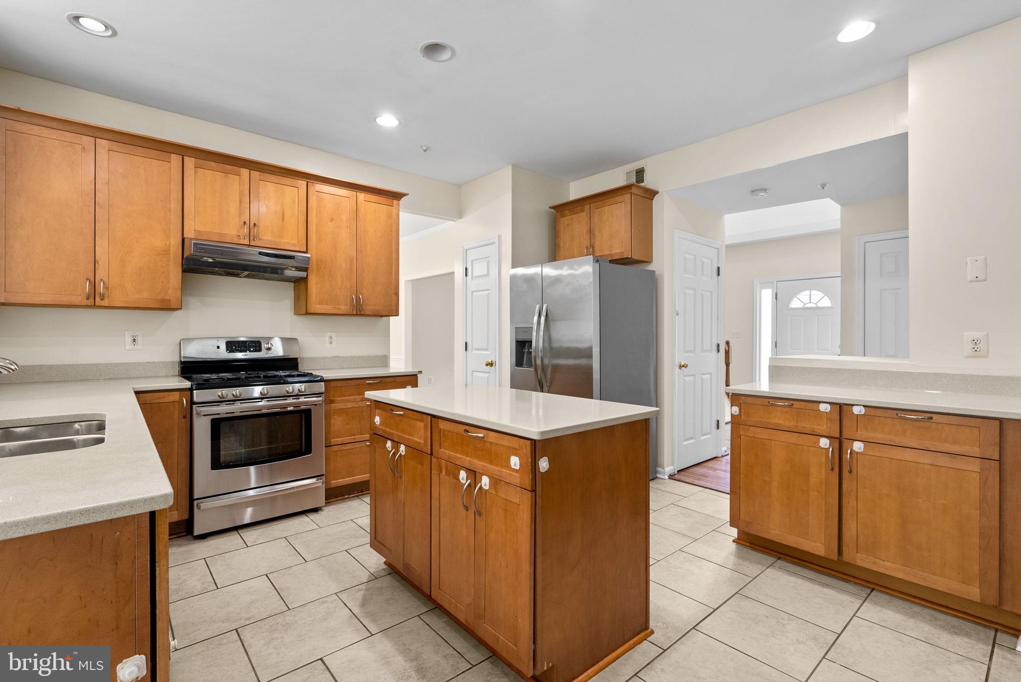 8913 Tonbridge Terrace Hyattsville, MD 20783 - Photo 12 of 42