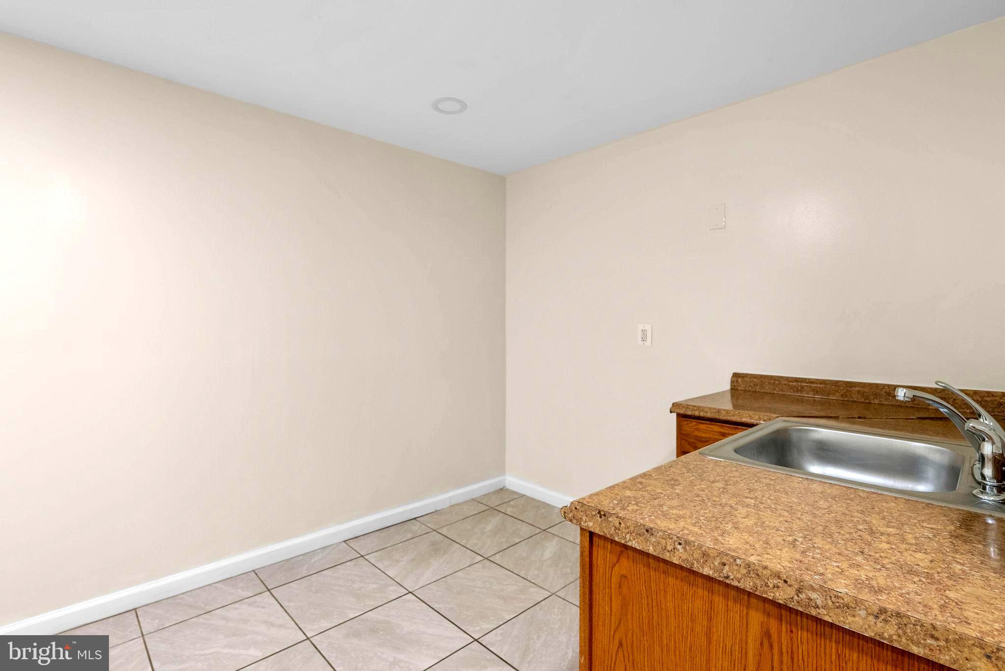 8913 Tonbridge Terrace Hyattsville, MD 20783 - Photo 38 of 42