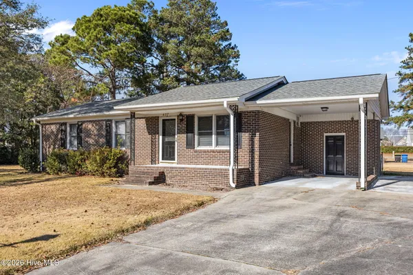 $1,450 | 437 Gayle Boulevard, Winterville, NC 28590