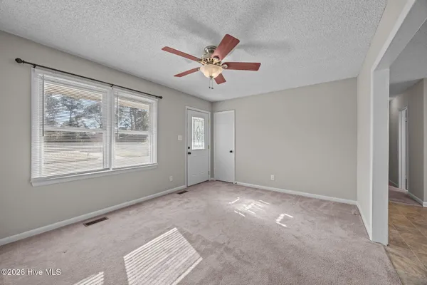 $1,450 | 437 Gayle Boulevard, Winterville, NC 28590