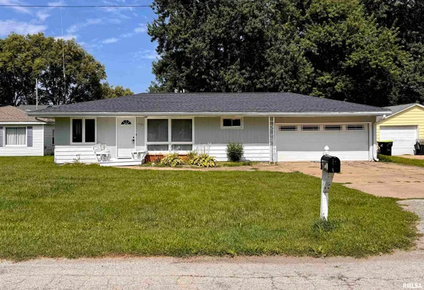$150,000 | 407 North West Street, Tremont, IL 61568