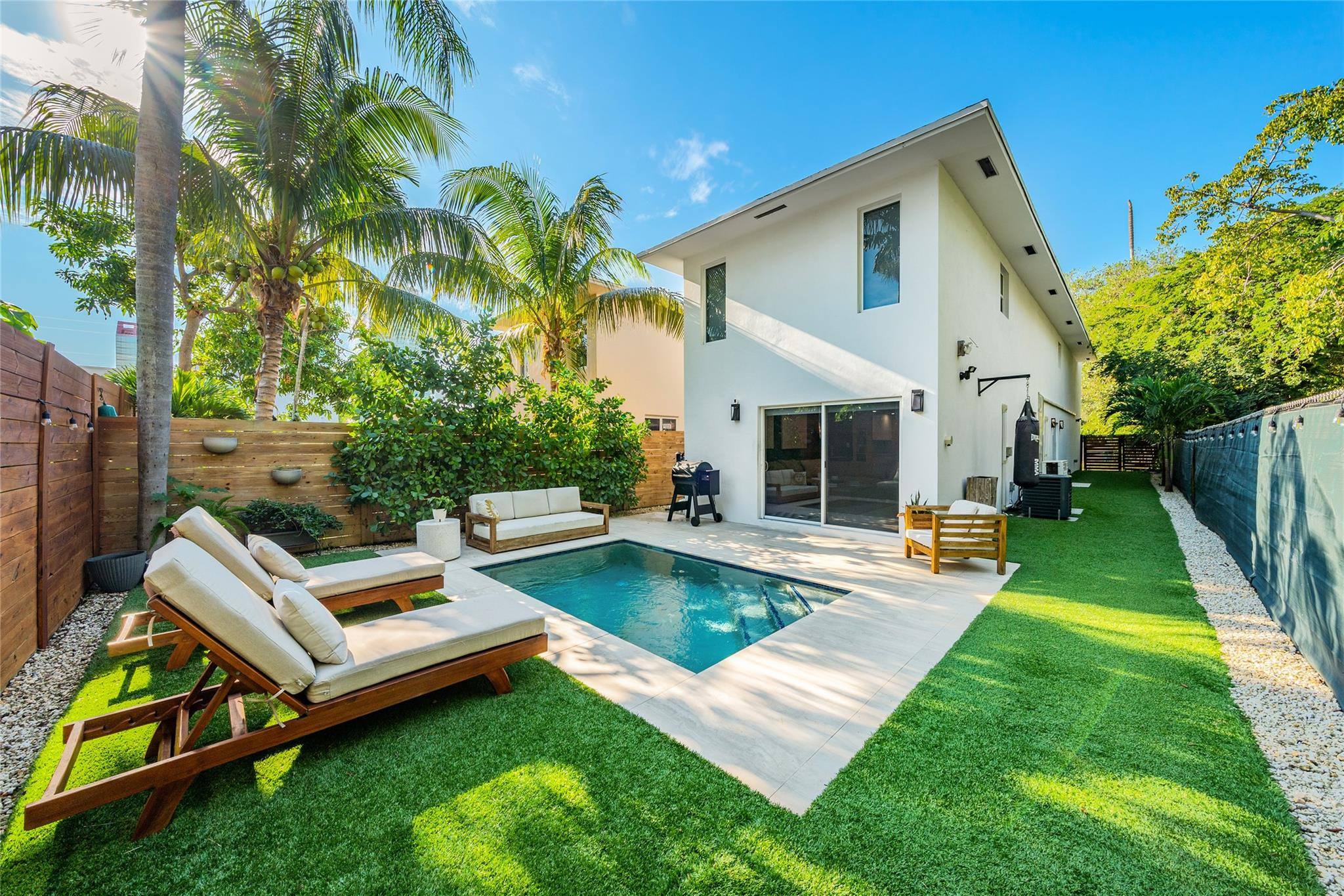 47 Southwest 21st Road Miami, FL 33129 - Photo 5 of 30 Photo 5