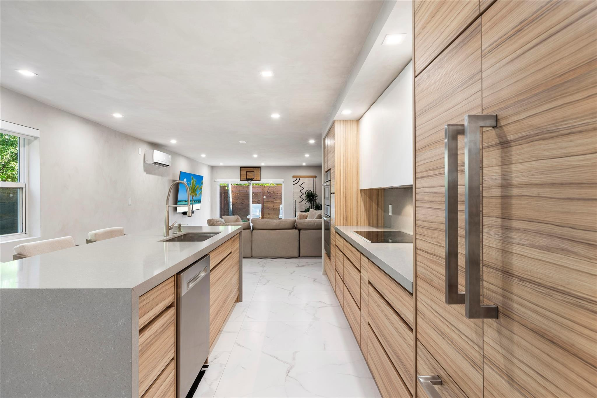 47 Southwest 21st Road Miami, FL 33129 - Photo 8 of 30 Photo 8