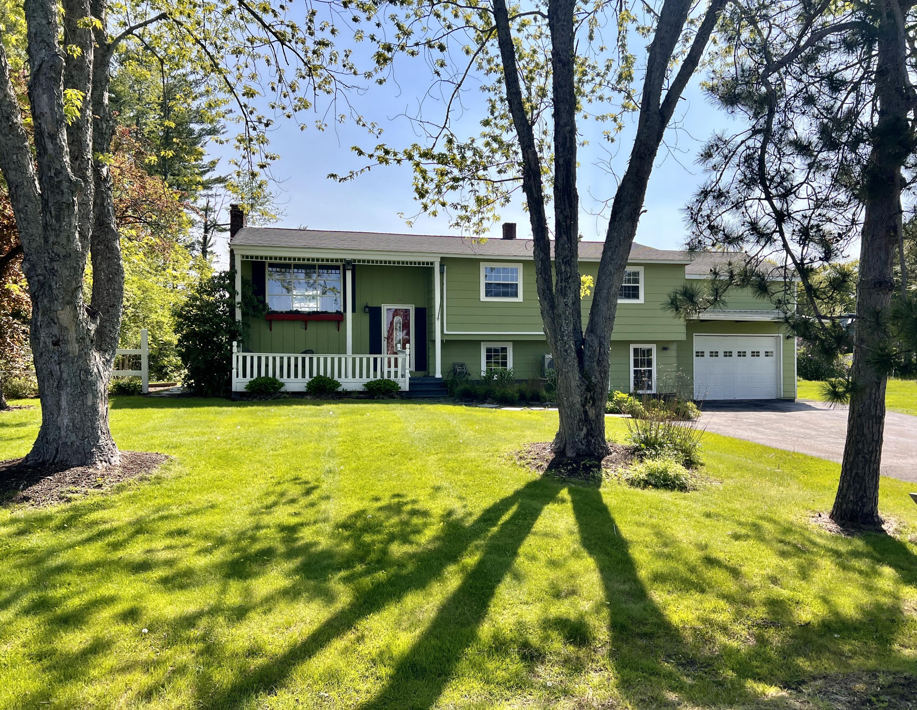 20 Highview Terrace Bangor, ME 04401 - Photo 1 of 62 WELCOME HOME