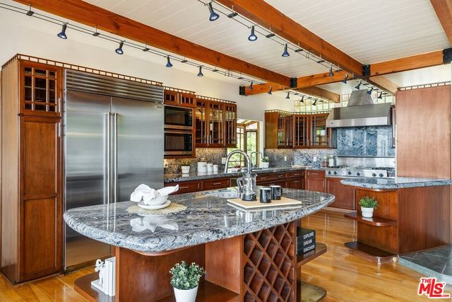 $1,975,000 | 3928 Clayton Avenue, Los Angeles, CA 90027