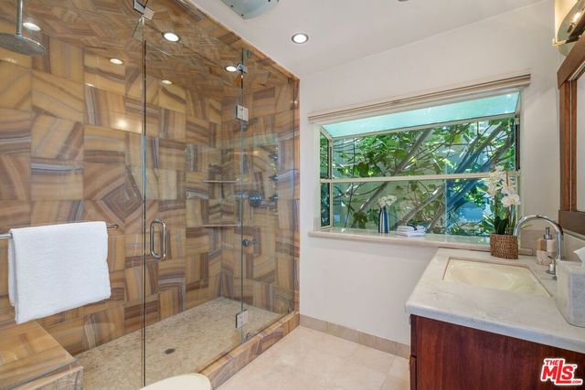 $1,975,000 | 3928 Clayton Avenue, Los Angeles, CA 90027